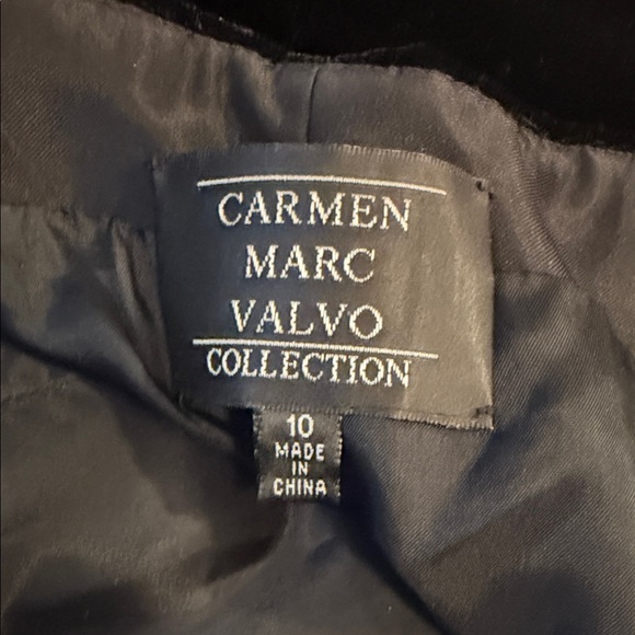 Carmen Marc Valvo Black Halter Blouse - Picture 4 of 7